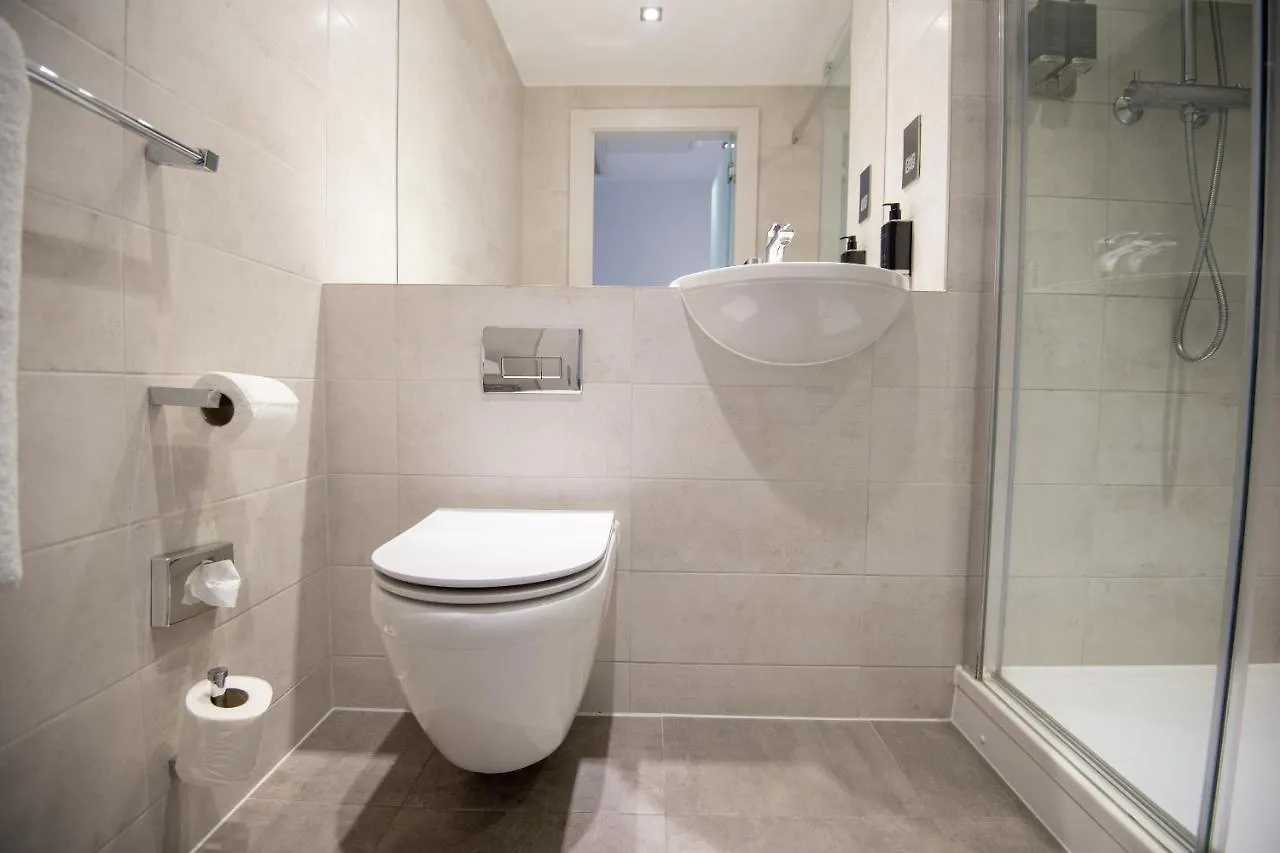 Roomzzz London Stratford Aparthotel